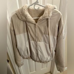 Alo Yoga Duality Sherpa Jacket in size small